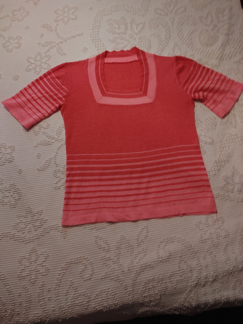 Rusty Coral Knit Top with Label Detail